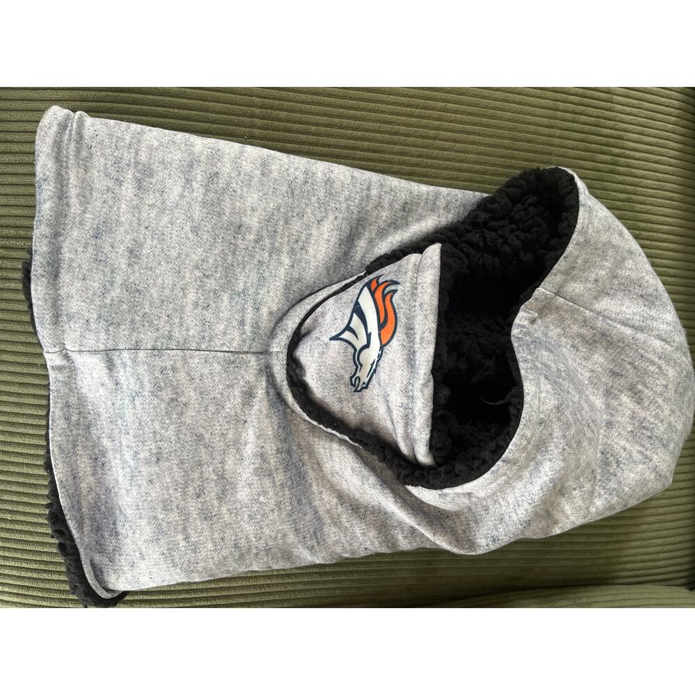 FOCO NFL Denver Broncos Sherpa Lined Head Warmer Gaiter Scarf - Picture 5 of 7